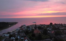 Wohlfuehl-Orte24 am Hafen in Schaprode, Rügen